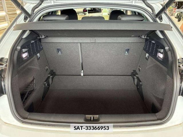 Audi Q2 2019-12 7871995-4