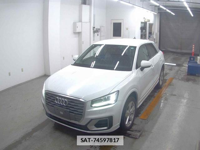 Audi Q2 2019-08 7872170-0