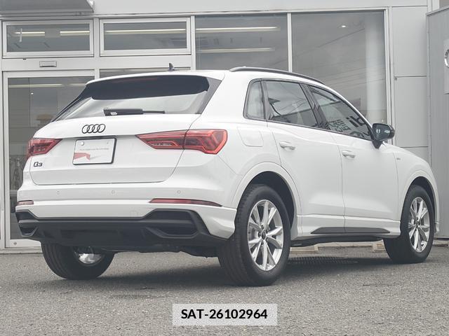 Audi Q3 2025-09 7869799-2