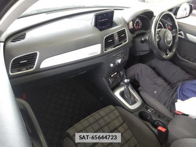 Audi Q3 2015-12 7871199-2