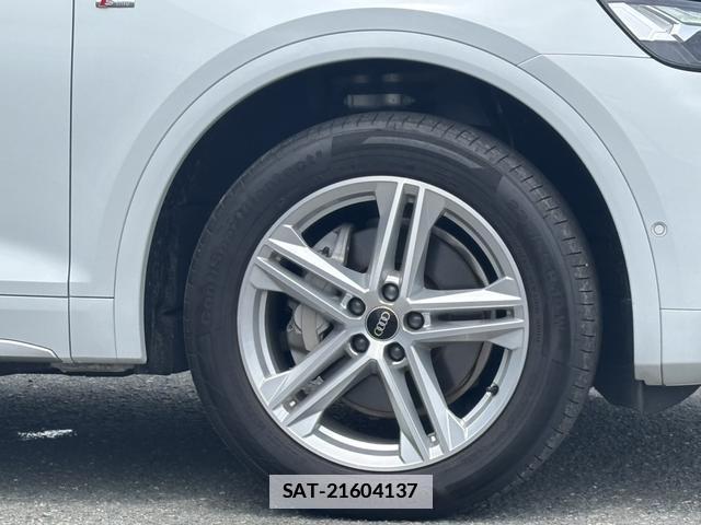 Audi Q5 2023-06 7869798-16