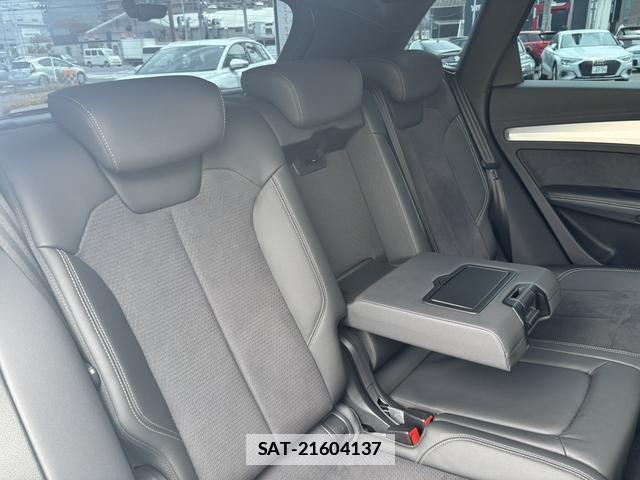 Audi Q5 2023-06 7869798-4