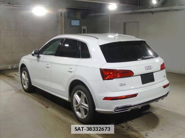 Audi Q5 2019-06 7871998-9