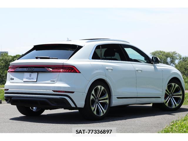 Audi Q8 2020-06 7872526-7