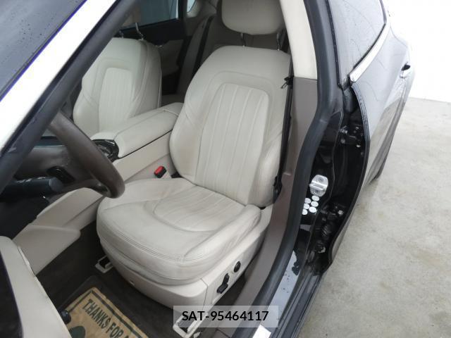 Maserati QUATTROPORTE 2015 7871005-5