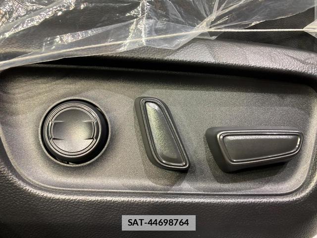 Toyota RAV4 2026-05 7867405-6