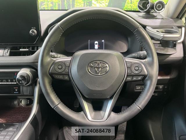 Toyota RAV4 2023-11 7869093-12