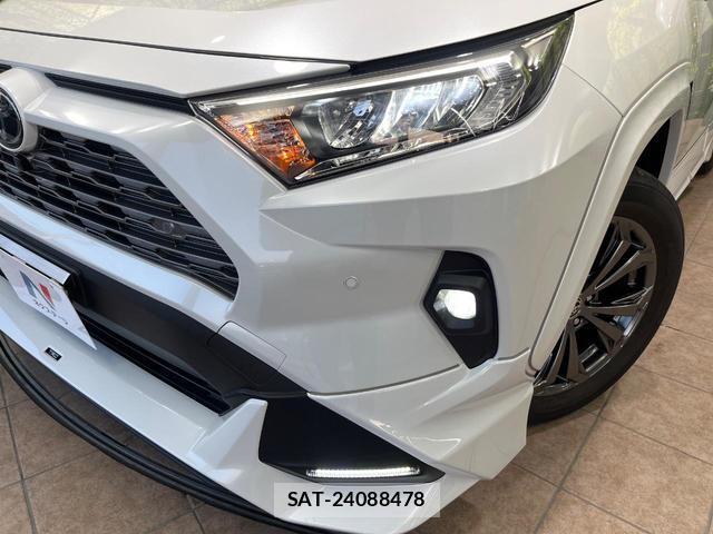 Toyota RAV4 2023-11 7869093-13