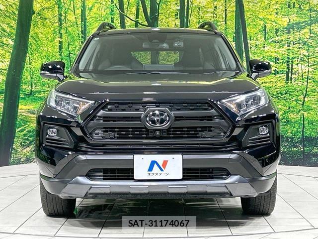 Toyota RAV4 2022-07 7869156-13