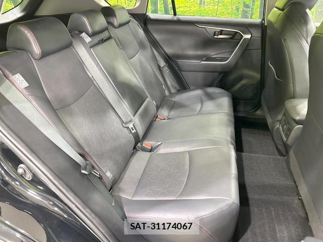 Toyota RAV4 2022-07 7869156-8