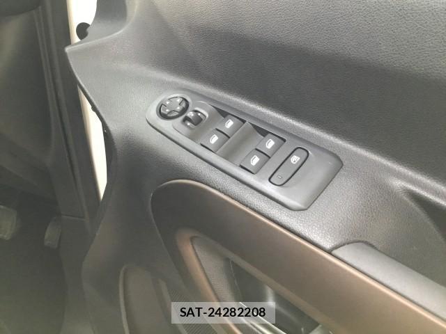 Peugeot Rifter 2021-06 7872386-18