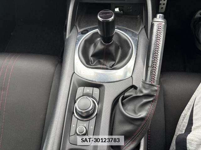 Mazda ROADSTER 2015-09 7867040-10