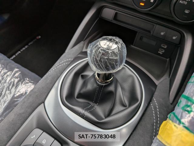 Mazda ROADSTER 2026-05 7870421-6