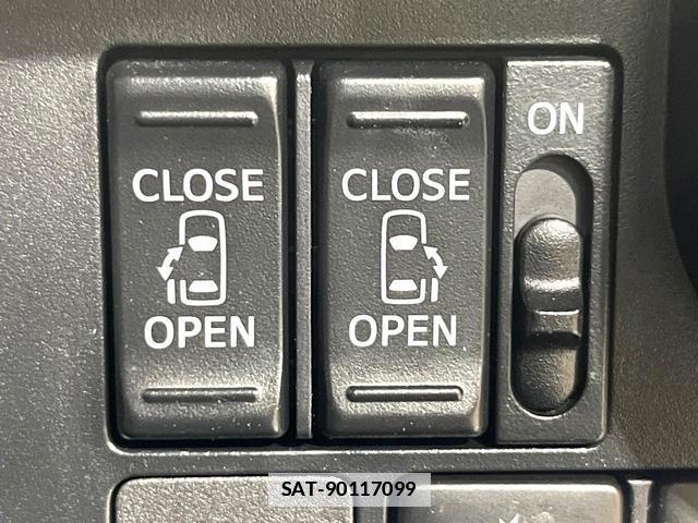 Toyota ROOMY 2017-08 7870886-2