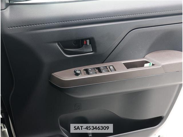 Toyota ROOMY 2022-05 7871322-5