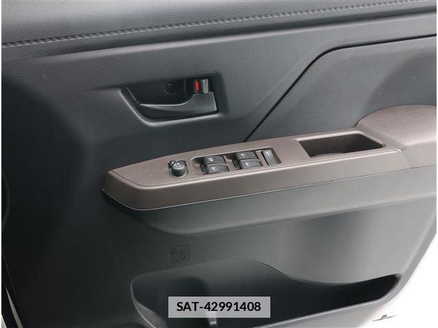 Toyota ROOMY 2022-10 7871364-5