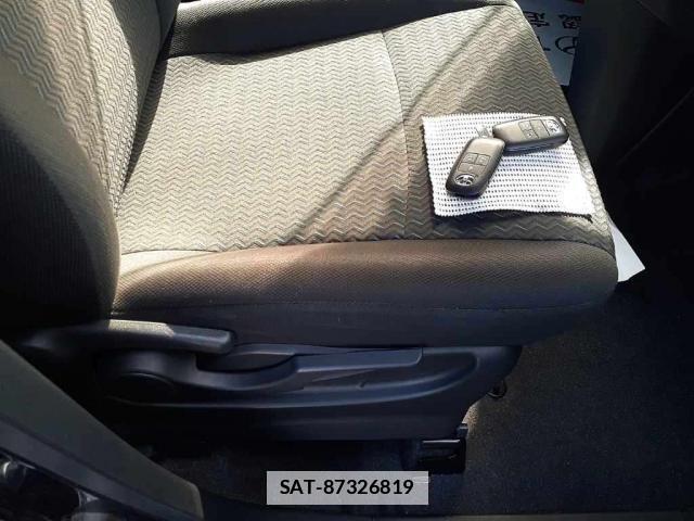 Toyota ROOMY 2023-01 7872586-3