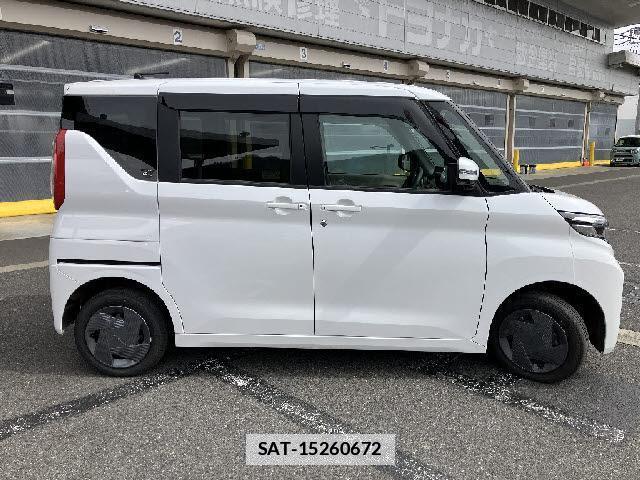 Nissan ROOX 2024-09 7869600-4