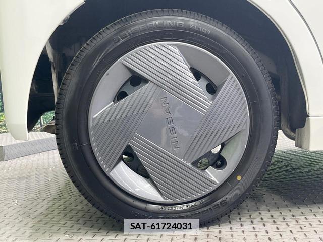 Nissan ROOX 2023-07 7869791-12