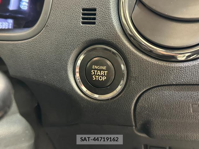 Nissan ROOX 2012-03 7870201-7
