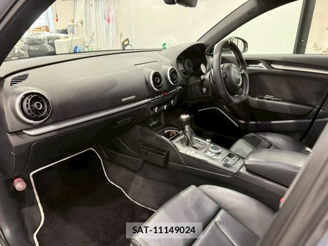 Audi RS3 SPORTBACK 2016-04 7870039-13