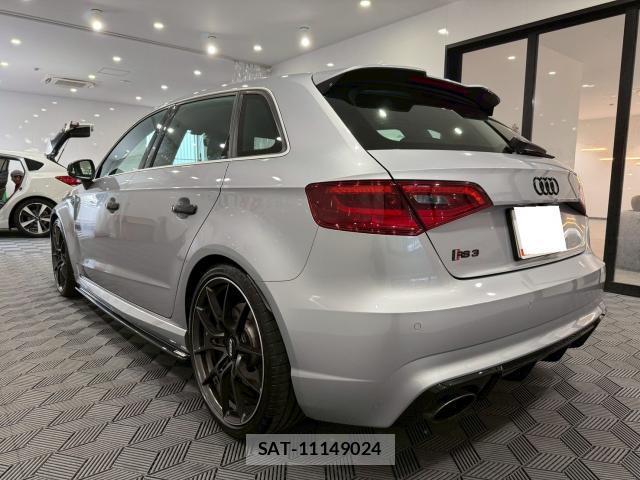 Audi RS3 SPORTBACK 2016-04 7870039-16