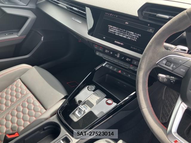 Audi RS3 SPORTBACK 2023-07 7870523-17