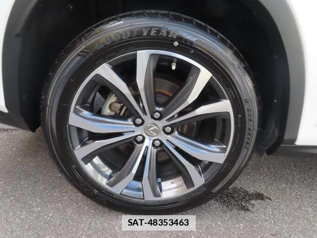Lexus RX 2016-04 7867157-10