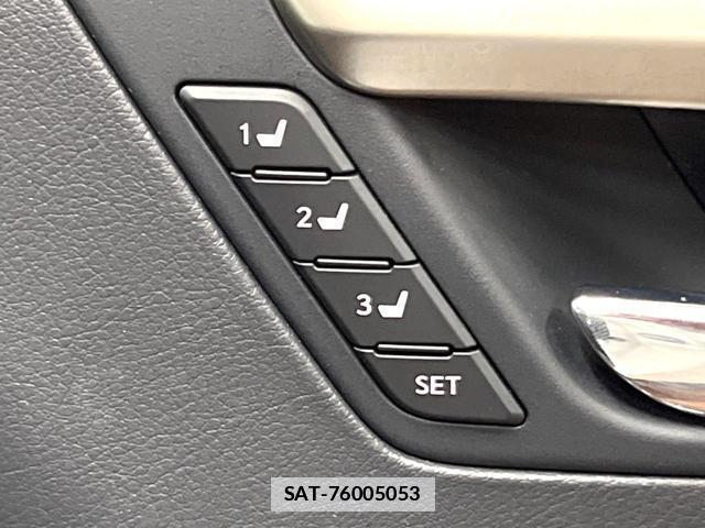 Lexus RX 2021-03 7867606-7