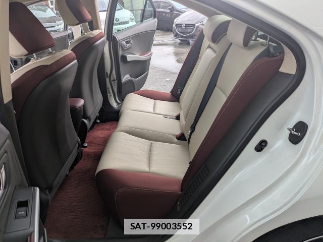 Toyota SAI 2015-08 7869904-16