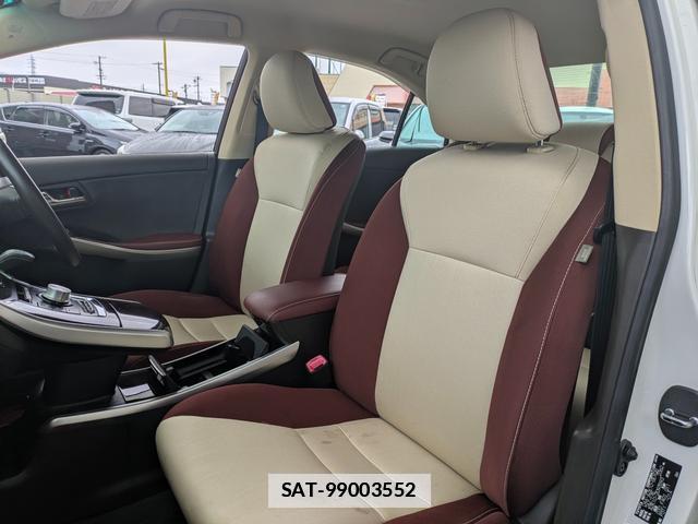 Toyota SAI 2015-08 7869904-5