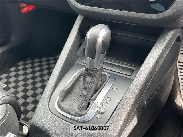 VolksWagen SCIROCCO 2013-03 7867911-15