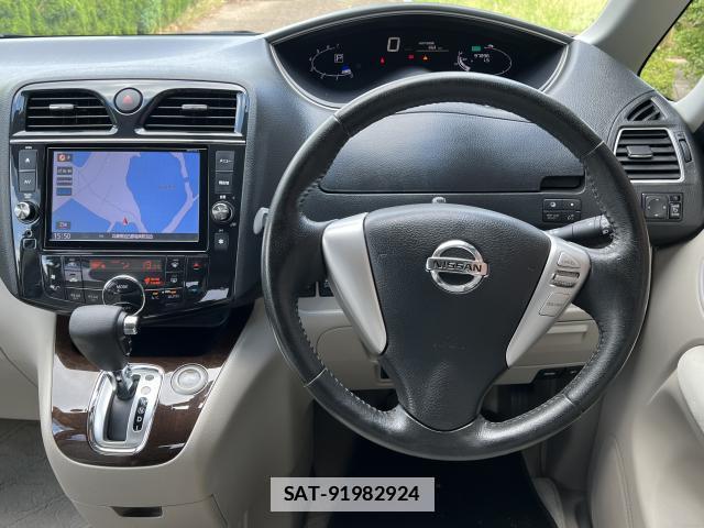 Nissan SERENA 2013-08 7867970-11