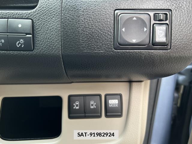 Nissan SERENA 2013-08 7867970-12