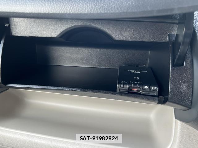 Nissan SERENA 2013-08 7867970-13