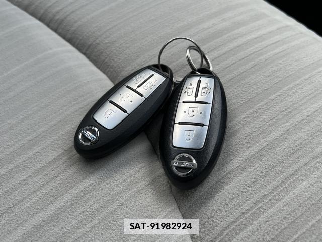 Nissan SERENA 2013-08 7867970-17
