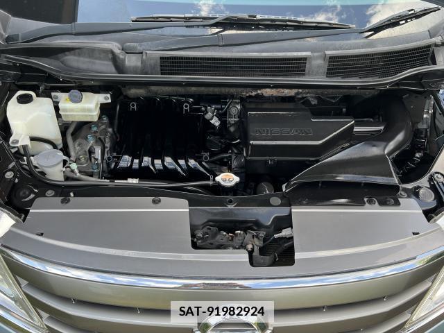 Nissan SERENA 2013-08 7867970-18