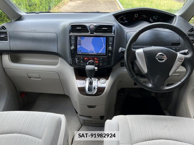 Nissan SERENA 2013-08 7867970-2
