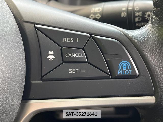 Nissan SERENA 2016-11 7870462-5