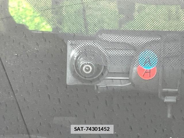 Toyota SIENTA 2019-09 7868278-5