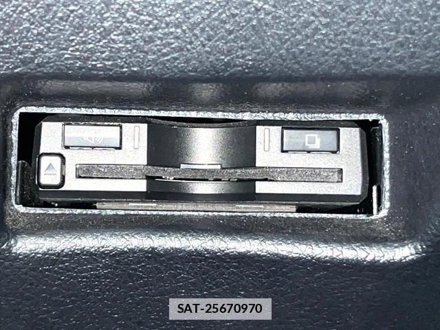 Toyota SIENTA 2015-11 7868306-4