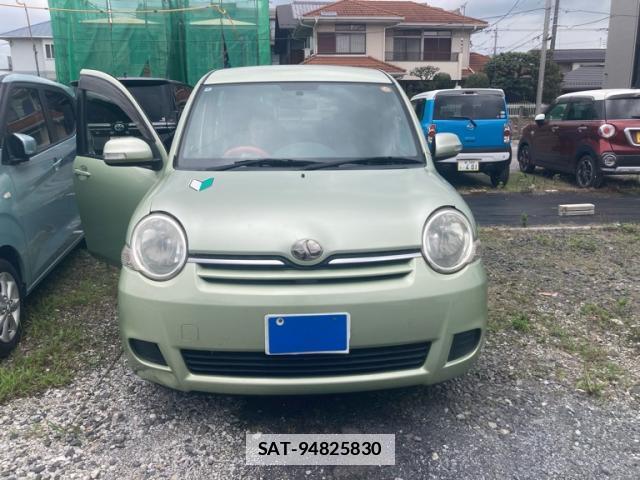 Toyota SIENTA 2010-12 7868633-0