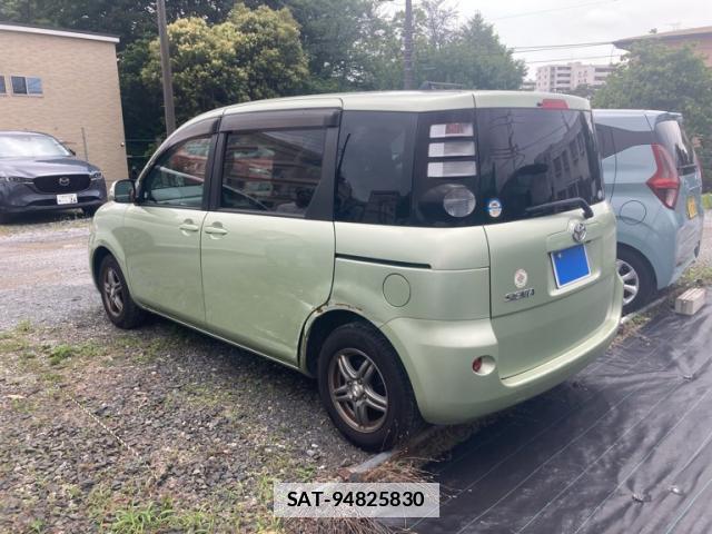 Toyota SIENTA 2010-12 7868633-2