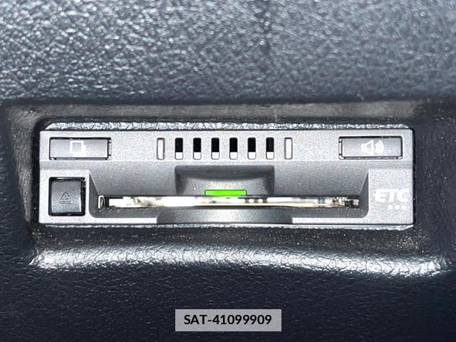 Toyota SIENTA 2022-06 7869287-5