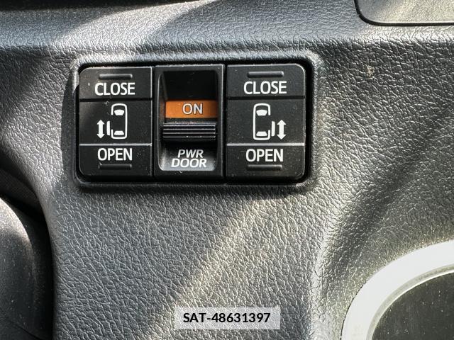 Toyota SIENTA 2021-05 7869581-8