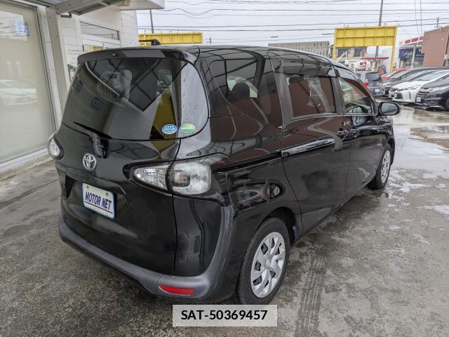Toyota SIENTA 2015-12 7869905-1