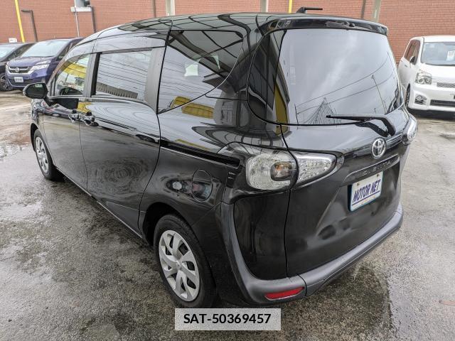 Toyota SIENTA 2015-12 7869905-10