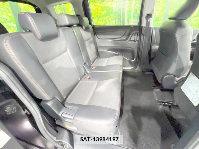 Toyota SIENTA 2017-09 7870713-8