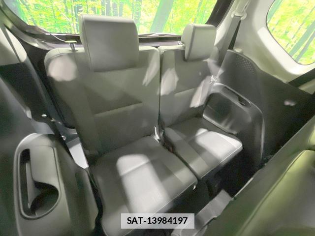 Toyota SIENTA 2017-09 7870713-9