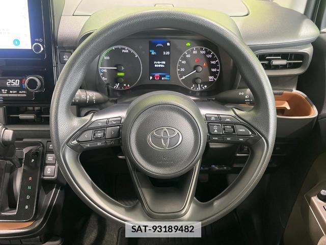 Toyota SIENTA 2025-06 7871018-11